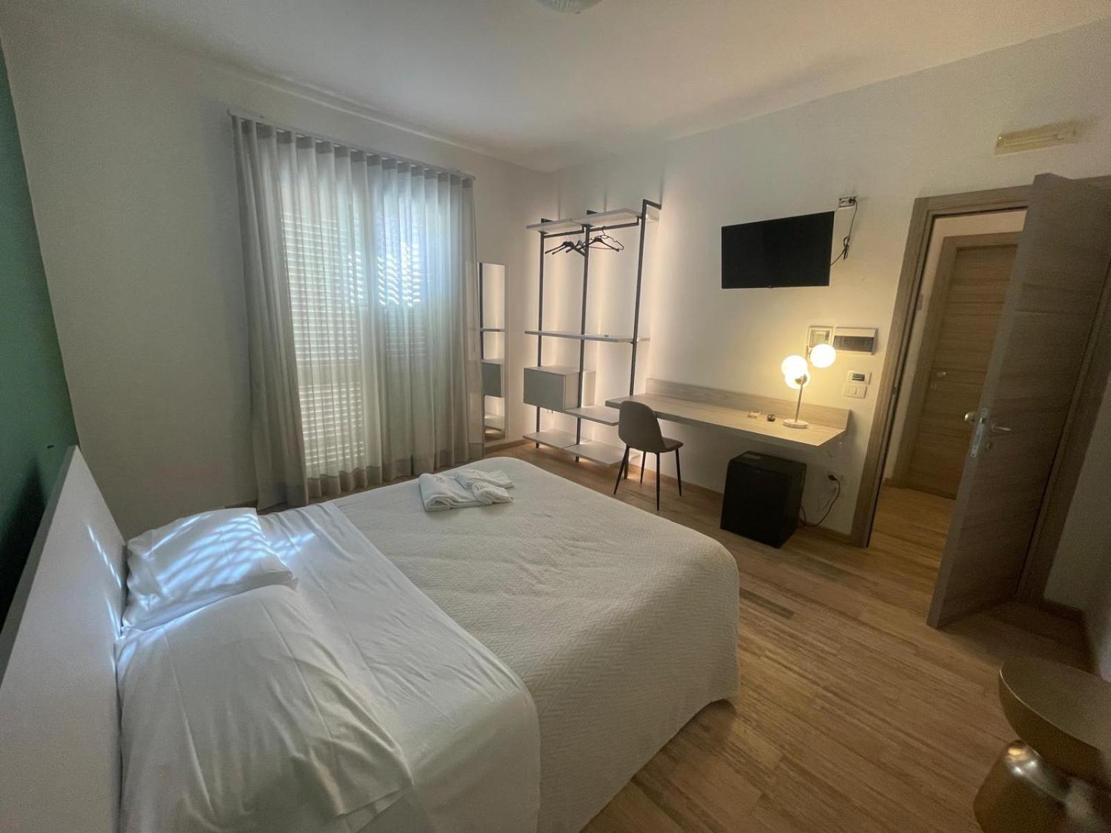 Albergo Perseo Portopalo Di Capo Passero Экстерьер фото