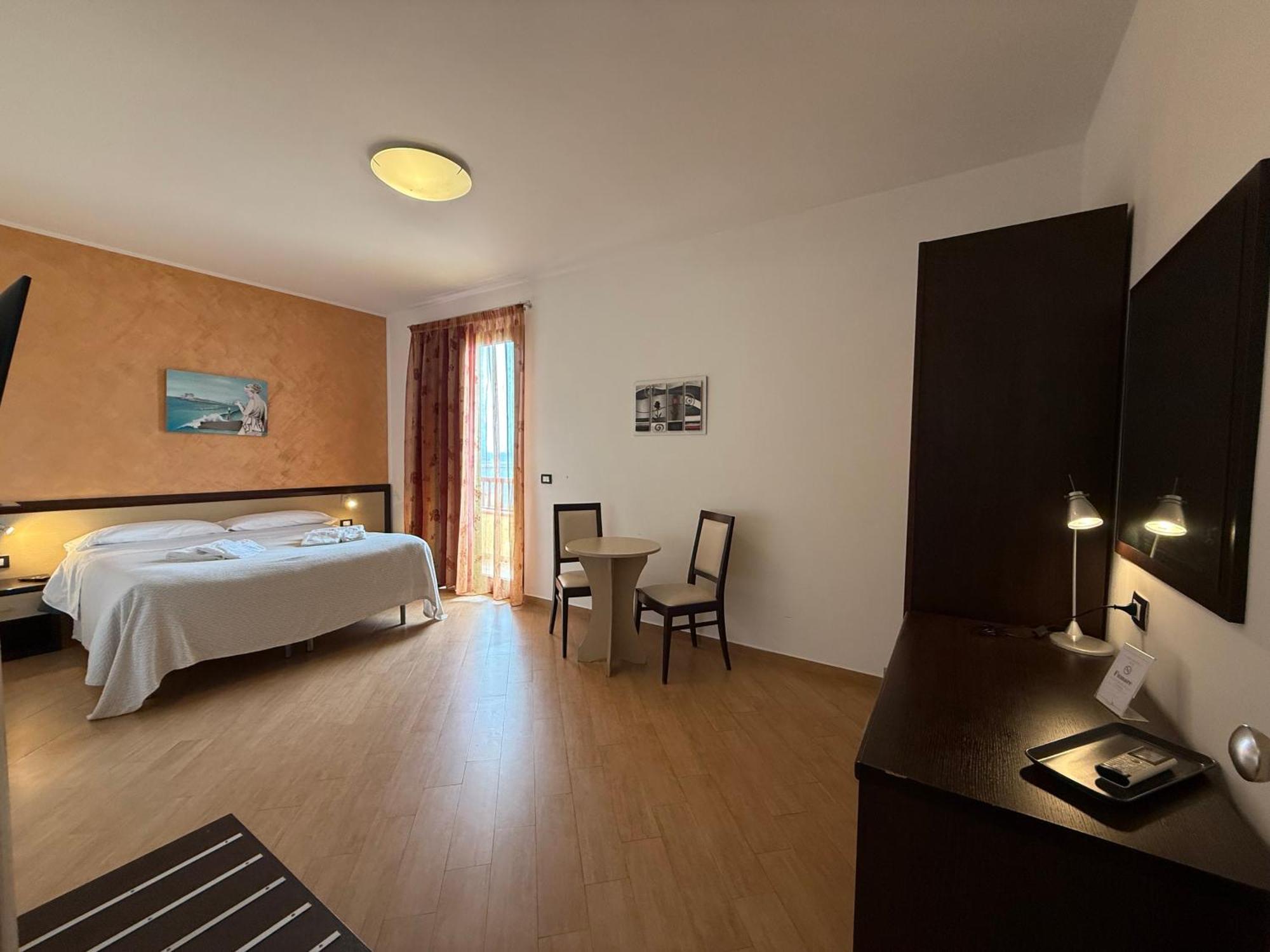 Albergo Perseo Portopalo Di Capo Passero Экстерьер фото