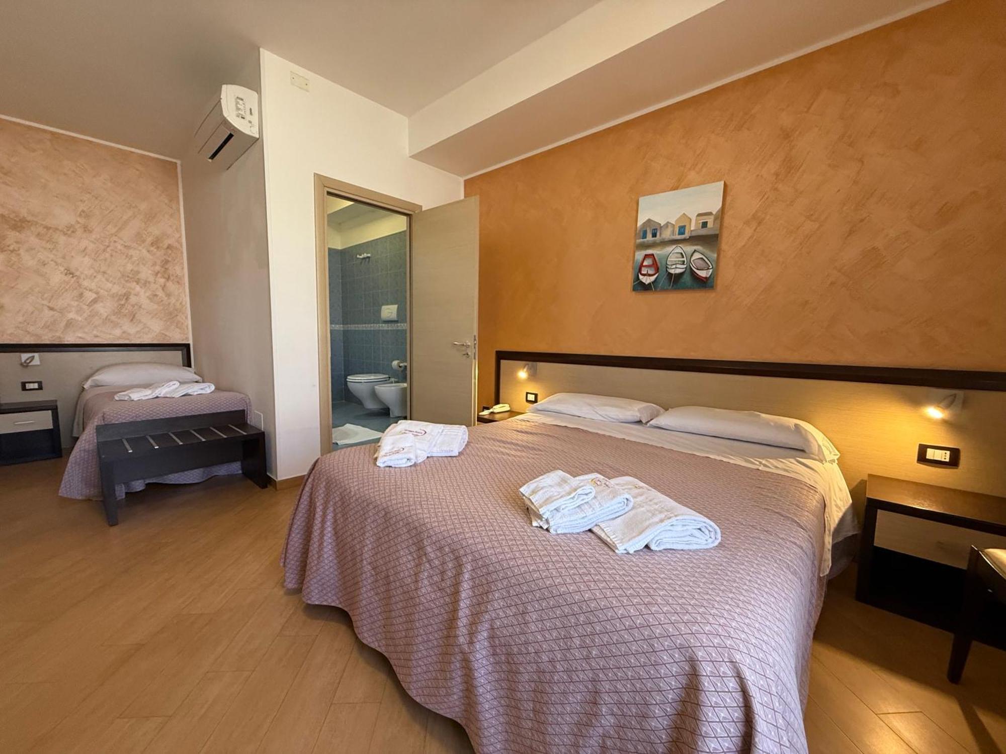 Albergo Perseo Portopalo Di Capo Passero Экстерьер фото
