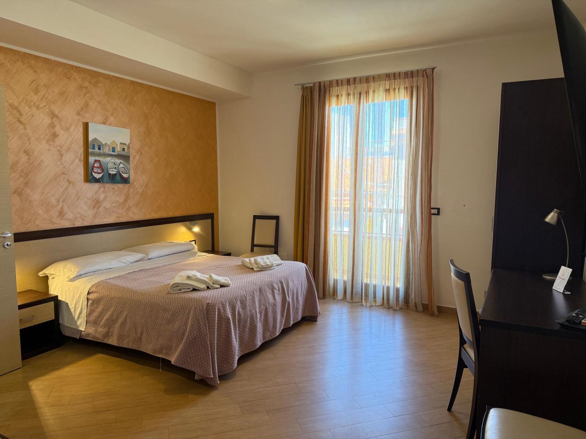Albergo Perseo Portopalo Di Capo Passero Экстерьер фото