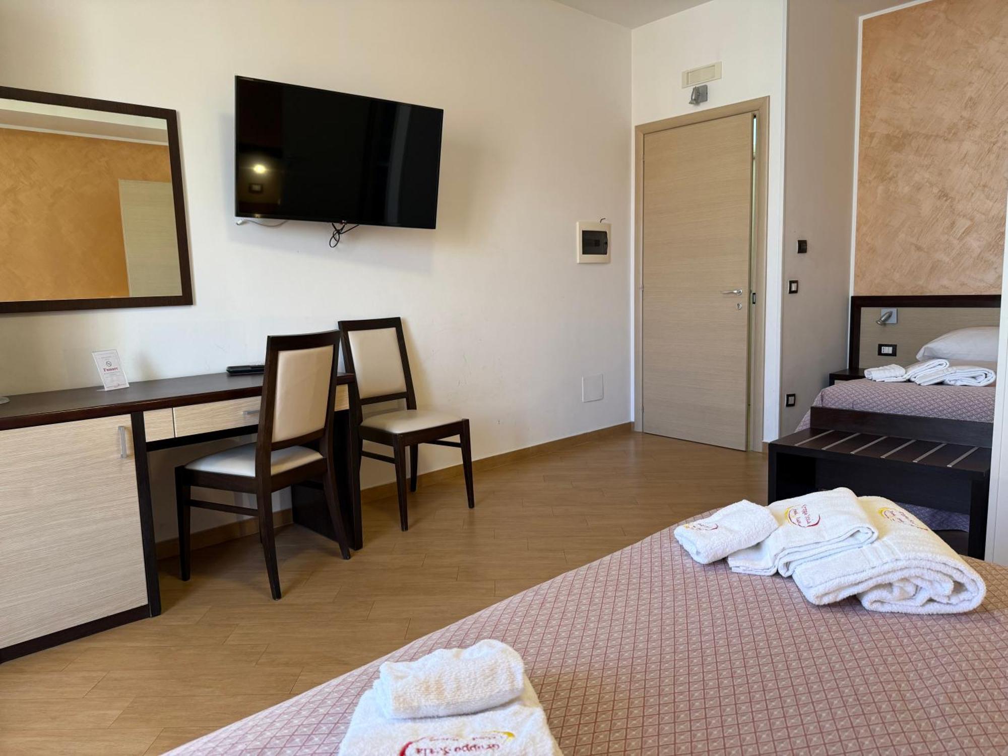 Albergo Perseo Portopalo Di Capo Passero Экстерьер фото