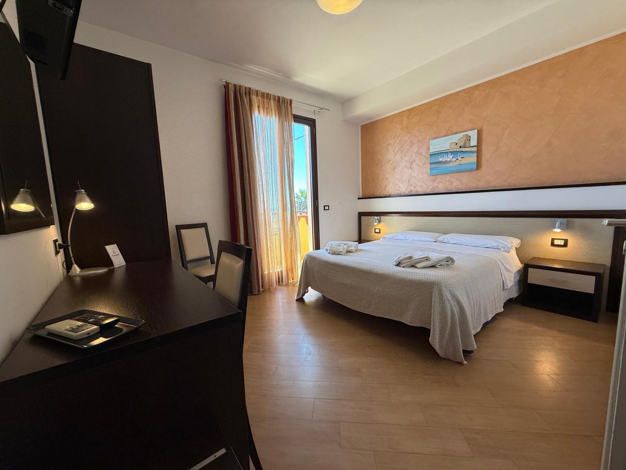 Albergo Perseo Portopalo Di Capo Passero Экстерьер фото