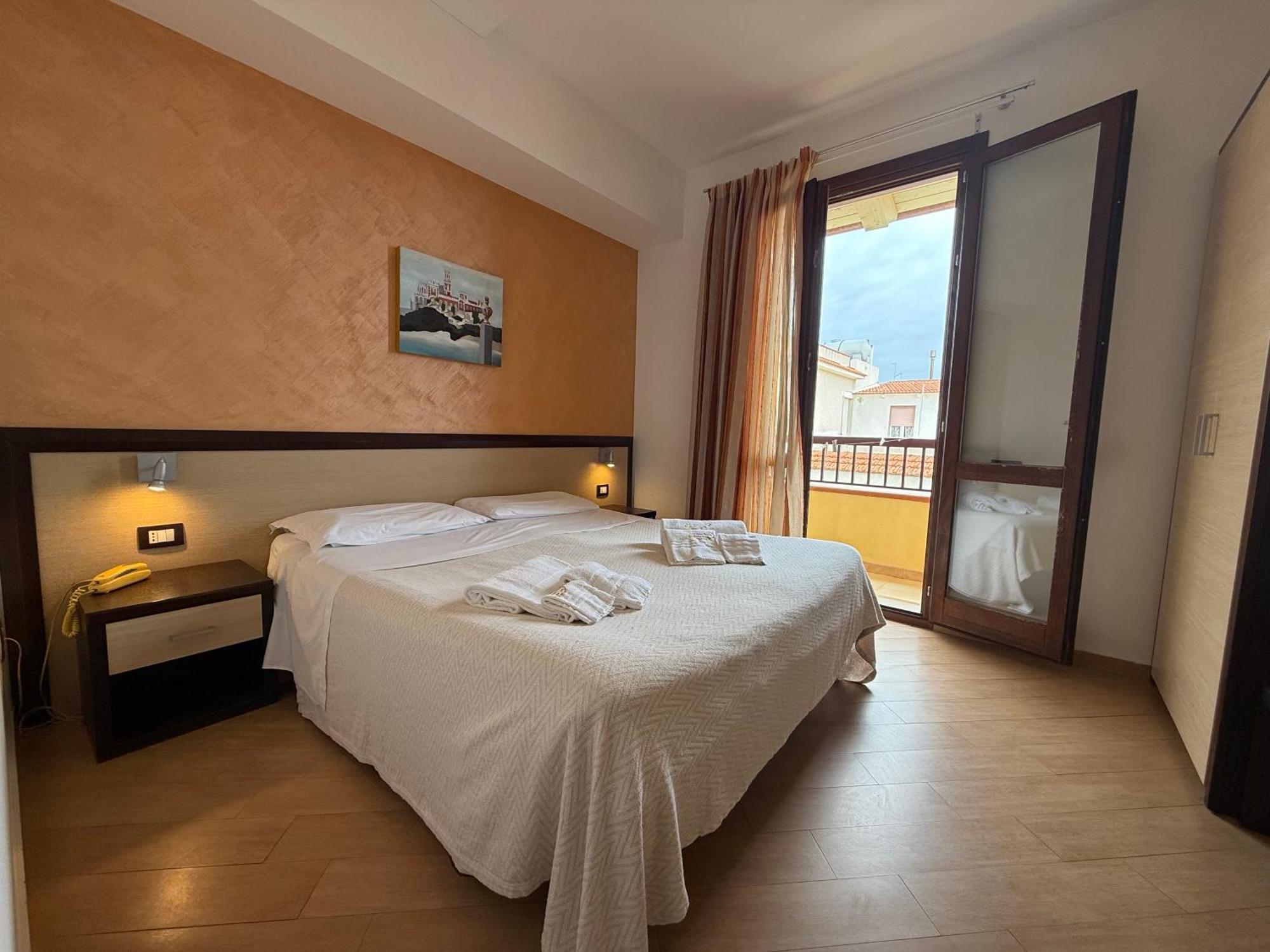 Albergo Perseo Portopalo Di Capo Passero Экстерьер фото